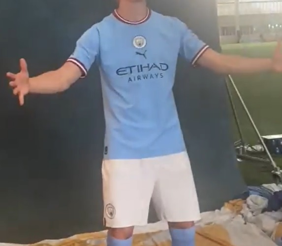 Imágenes filtradas muestran al nuevo fichaje del Manchester City