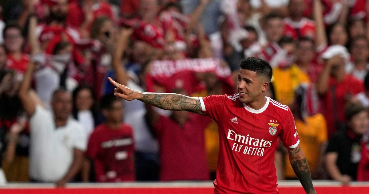 El Liverpool lidera la carrera para fichar al centrocampista del Benfica