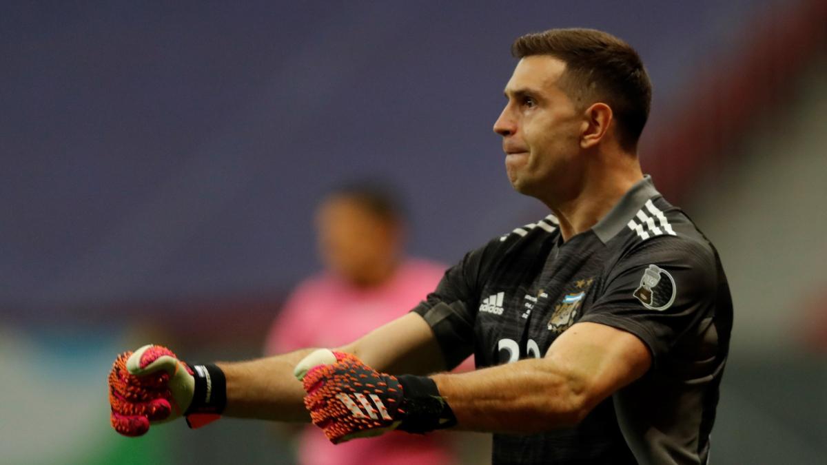 Se critica el manejo del árbitro de Emiliano Martínez en la final de la Copa del Mundo
