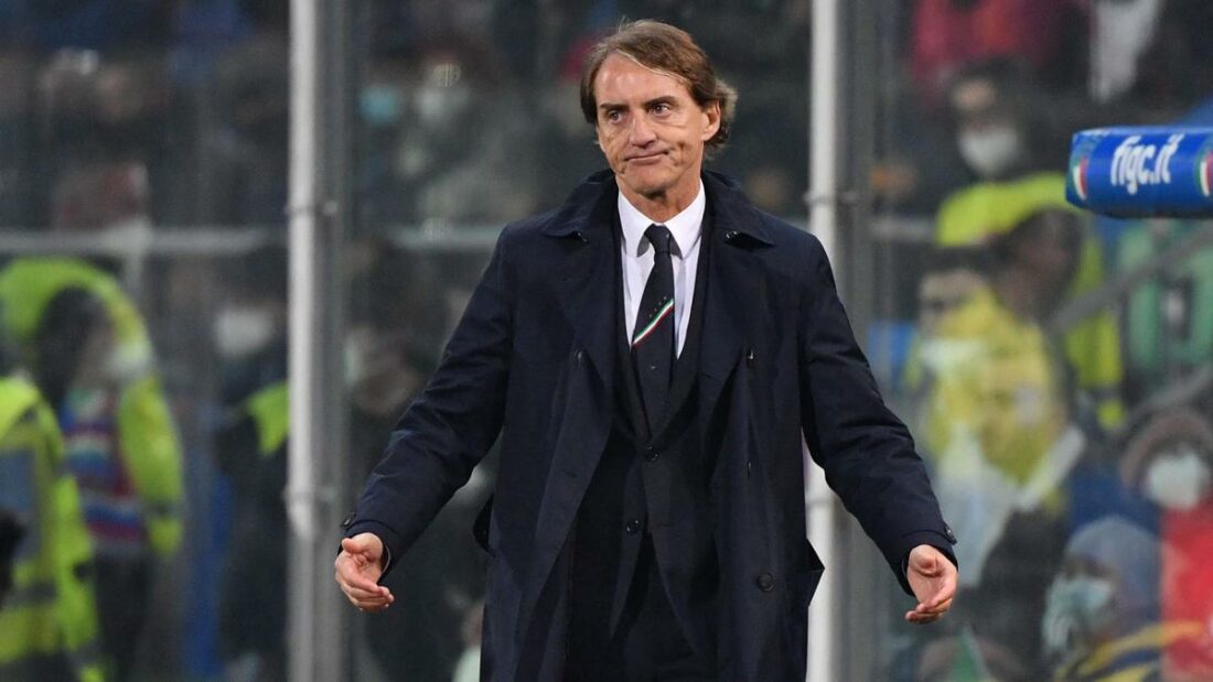 La federación niega contactos entre Roberto Mancini y Nápoles