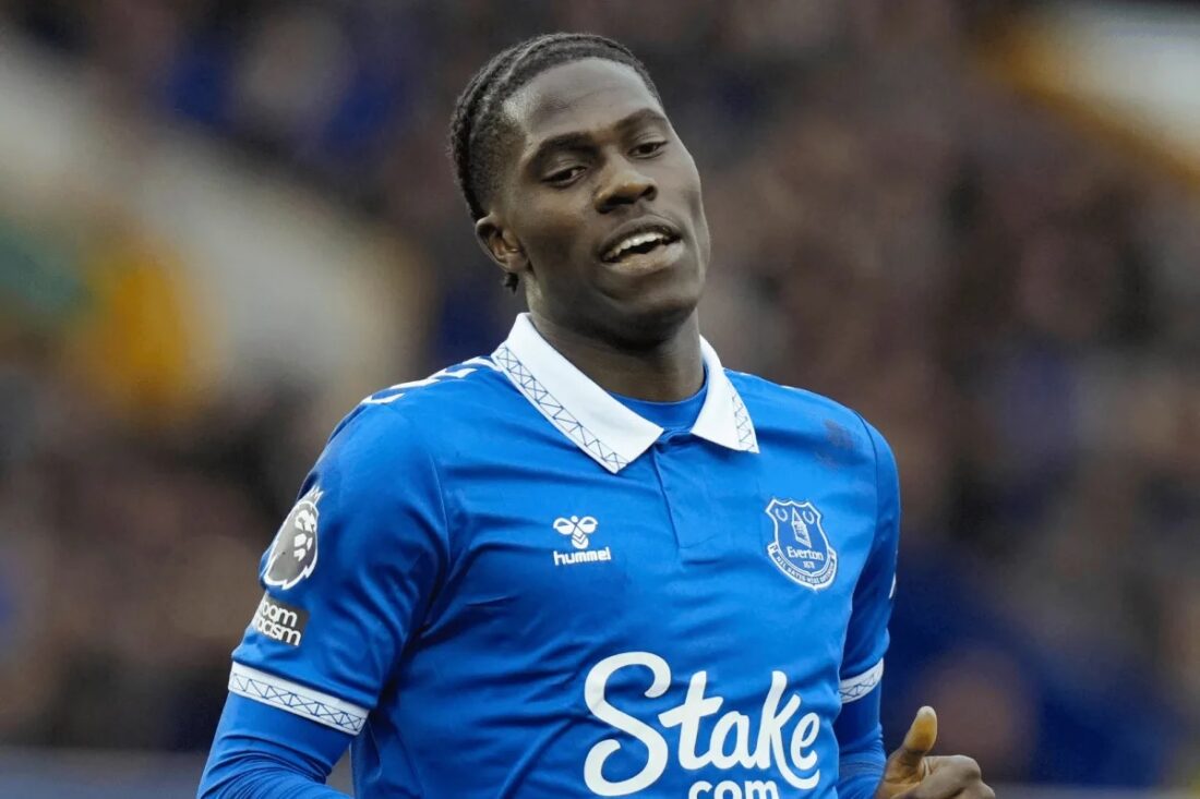 Es «probable» que Amadou Onana deje el Everton este verano
